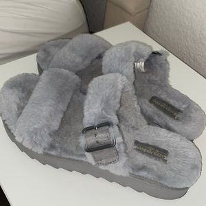 Koolaburra by UGG !!